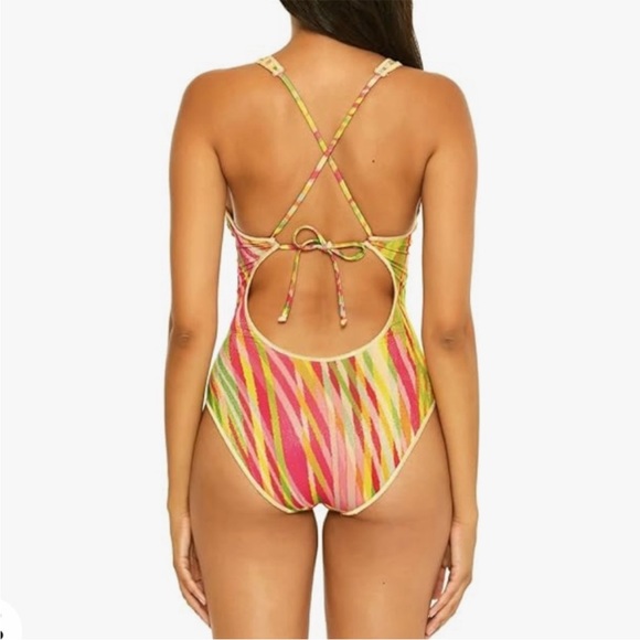 NWT BECCA Awaken Londyn Ring One-Piece - Picture 5 of 14